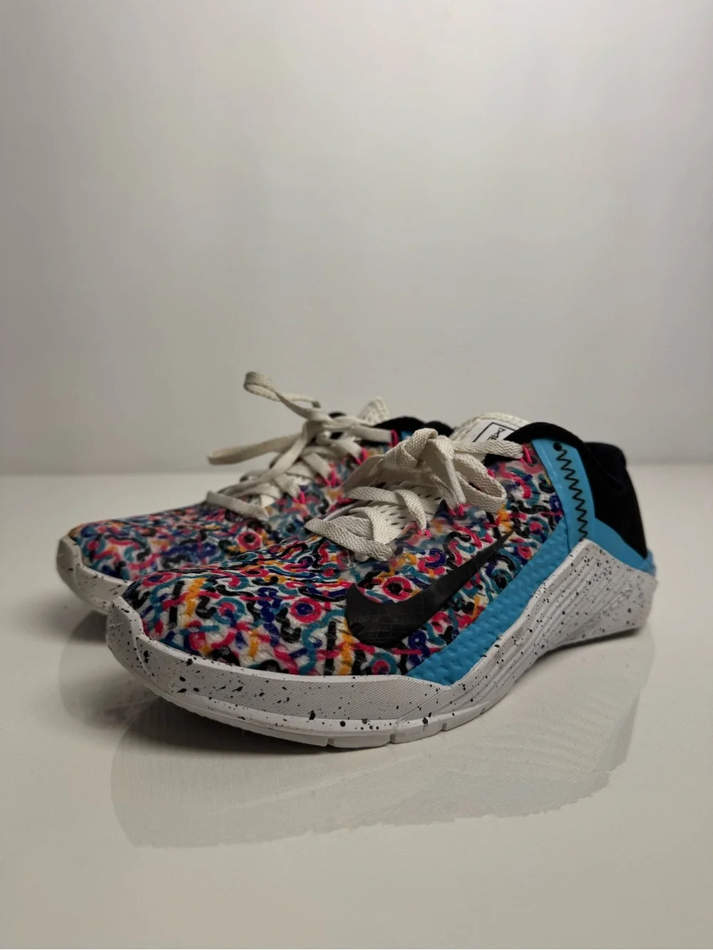 Nike Metcon 6 Women’s Training Cross-fit Gym Workout Shoes Size 6 Multicolor